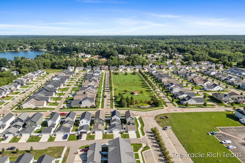 6670 Promenade Street NE Rockford, MI 49341