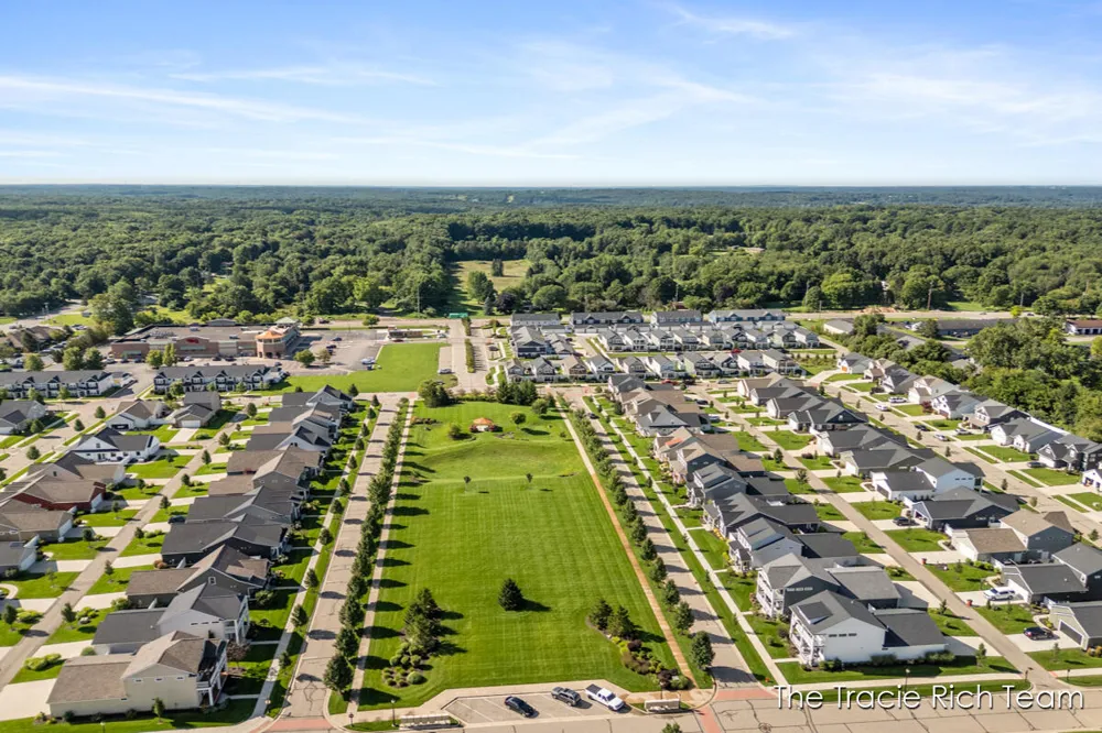 6670 Promenade Street NE Rockford, MI 49341