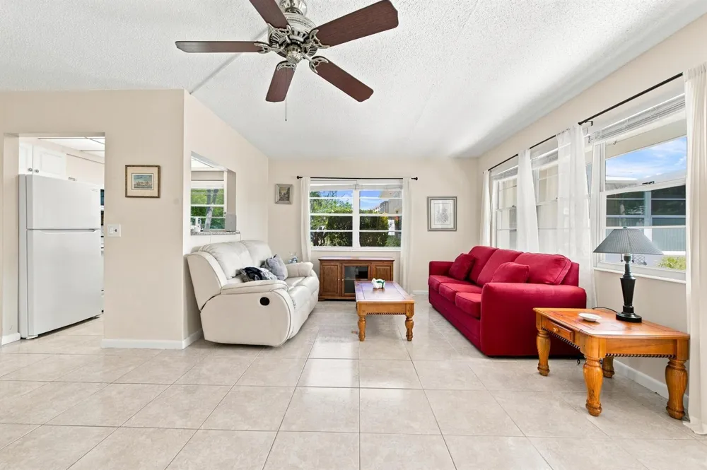 489 Tilford Deerfield Beach, FL 33442
