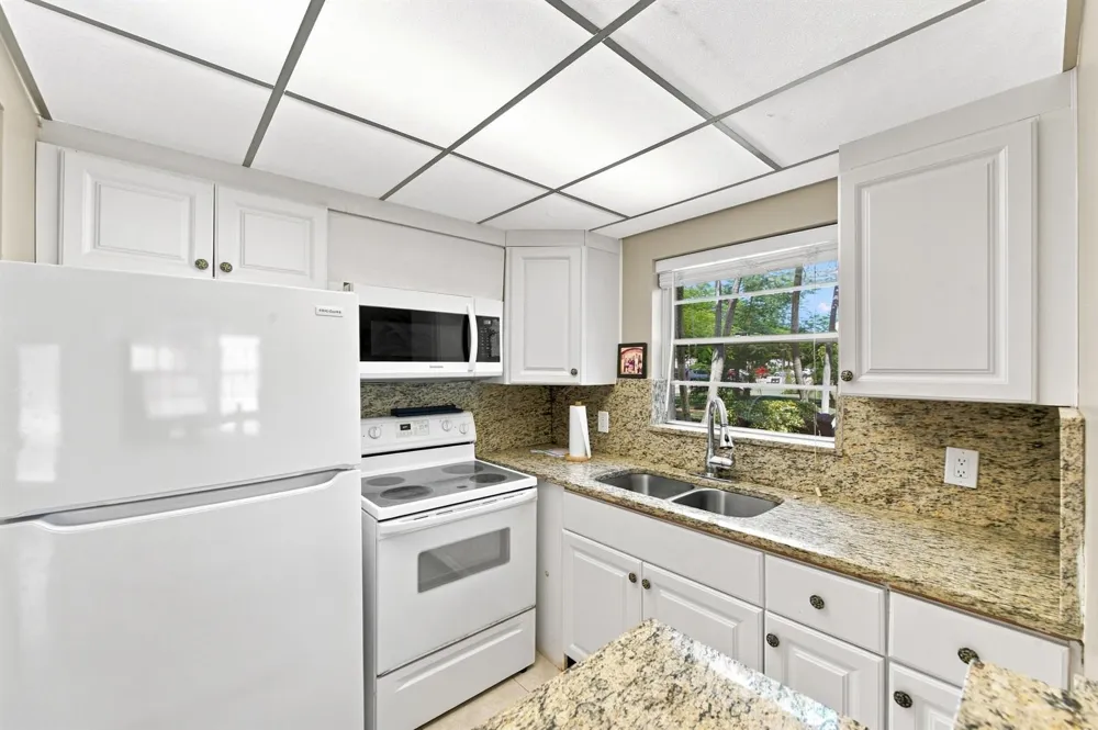 489 Tilford Deerfield Beach, FL 33442