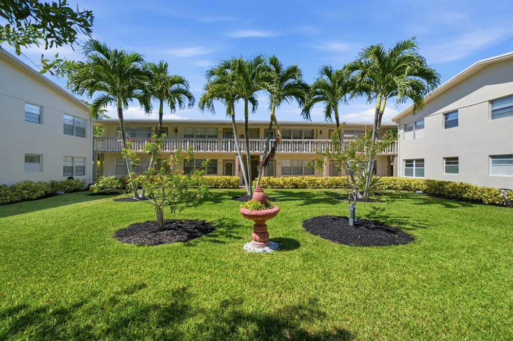 489 Tilford Deerfield Beach, FL 33442