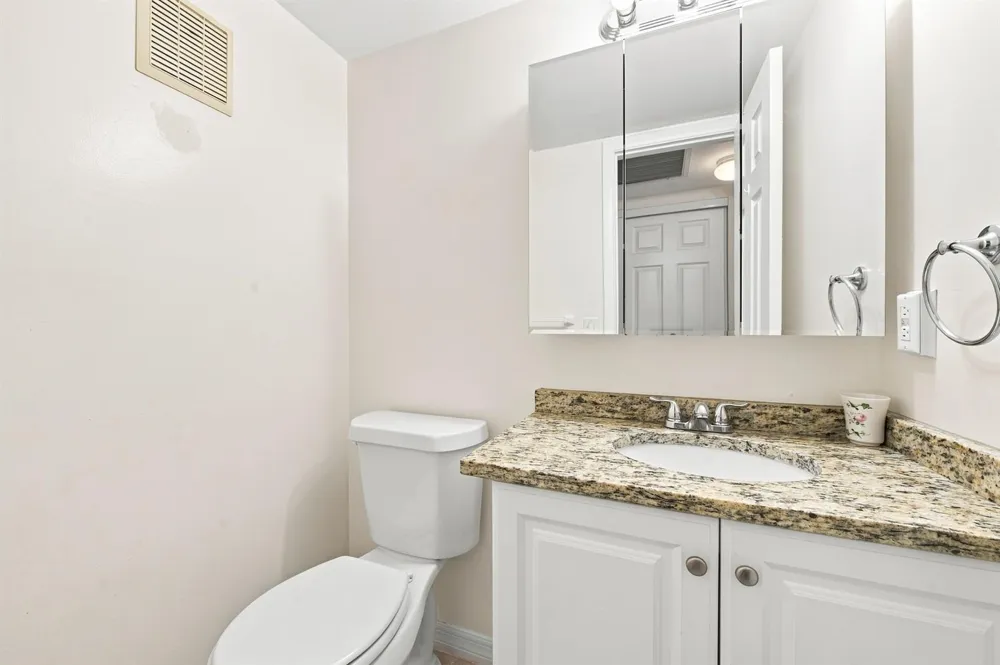 489 Tilford Deerfield Beach, FL 33442
