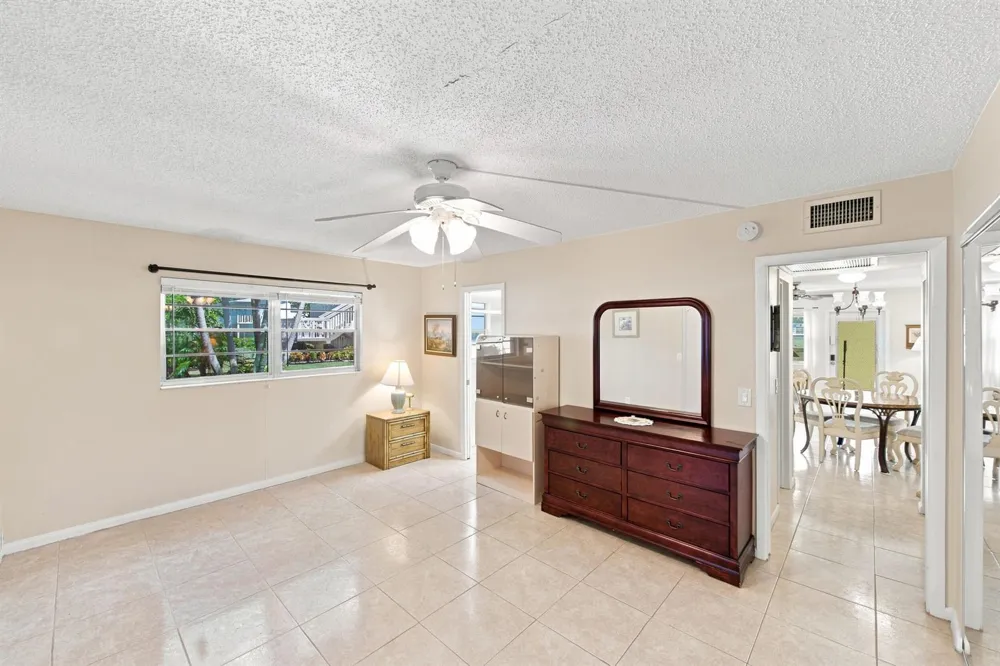 489 Tilford Deerfield Beach, FL 33442