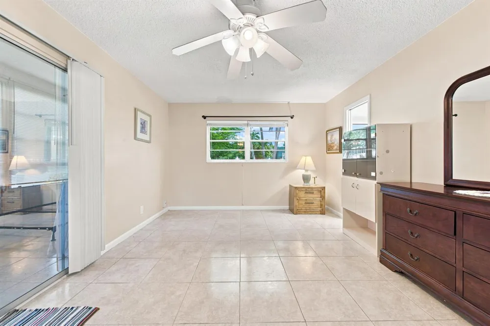 489 Tilford Deerfield Beach, FL 33442