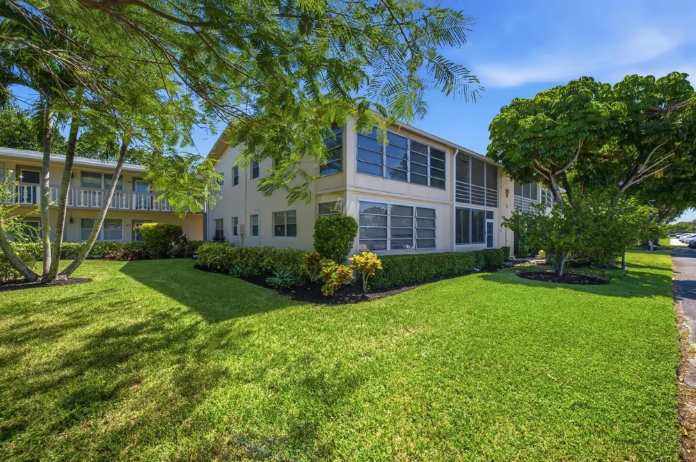 489 Tilford Deerfield Beach, FL 33442