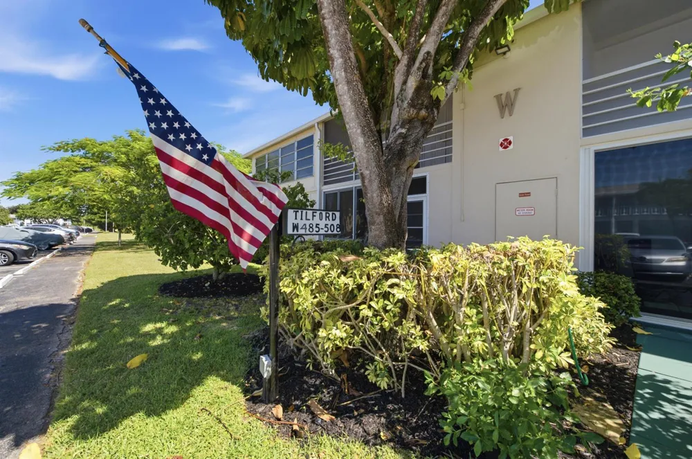 489 Tilford Deerfield Beach, FL 33442
