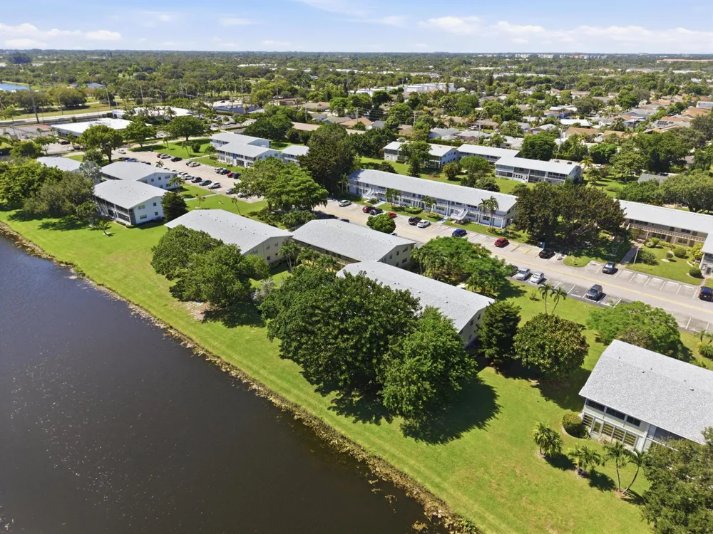 489 Tilford Deerfield Beach, FL 33442