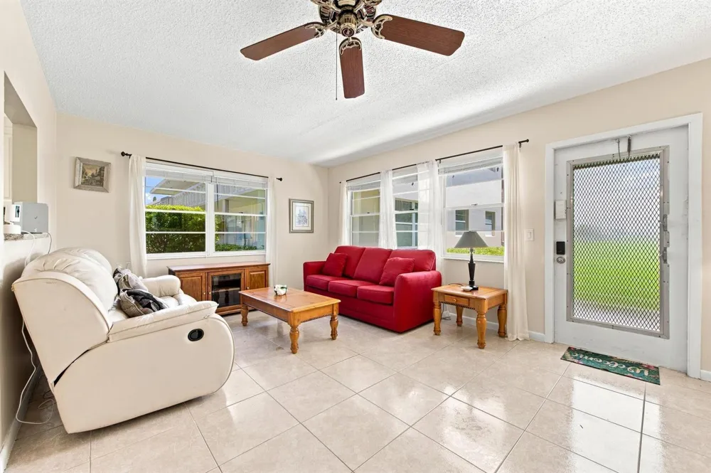 489 Tilford Deerfield Beach, FL 33442