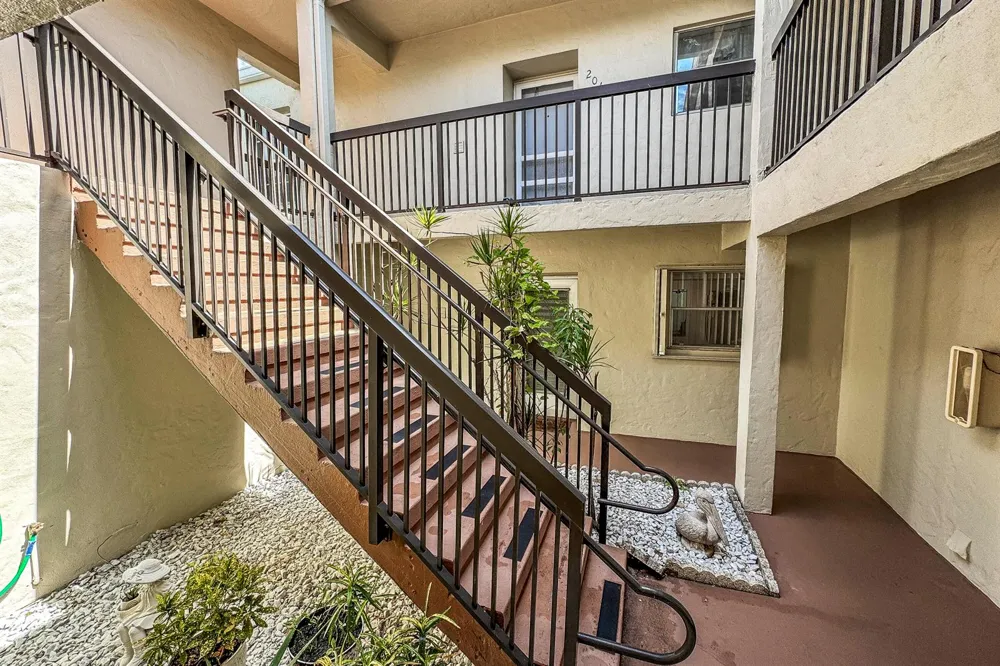 2540 Boundbrook Boulevard #204 Palm Springs, FL 33406
