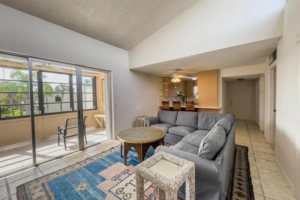 2540 Boundbrook Boulevard #204 Palm Springs, FL 33406