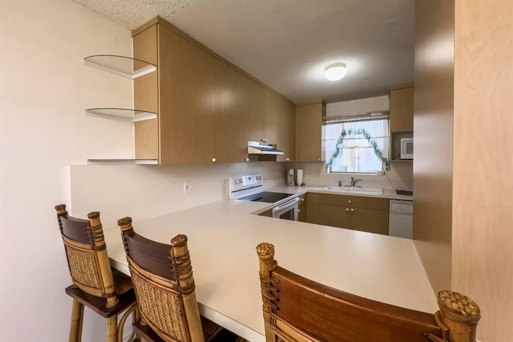 2540 Boundbrook Boulevard #204 Palm Springs, FL 33406