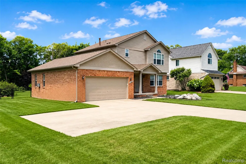 41585 Cherry Hill Road Canton Charter Township, MI 48188