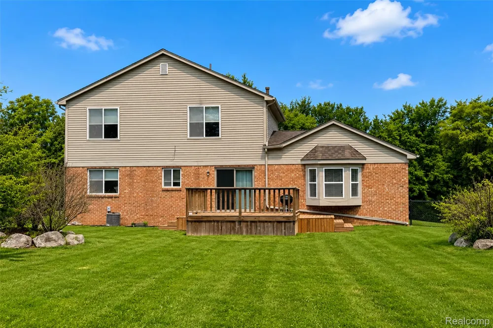 41585 Cherry Hill Road Canton Charter Township, MI 48188
