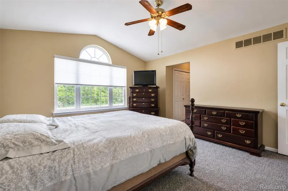 41585 Cherry Hill Road Canton Charter Township, MI 48188