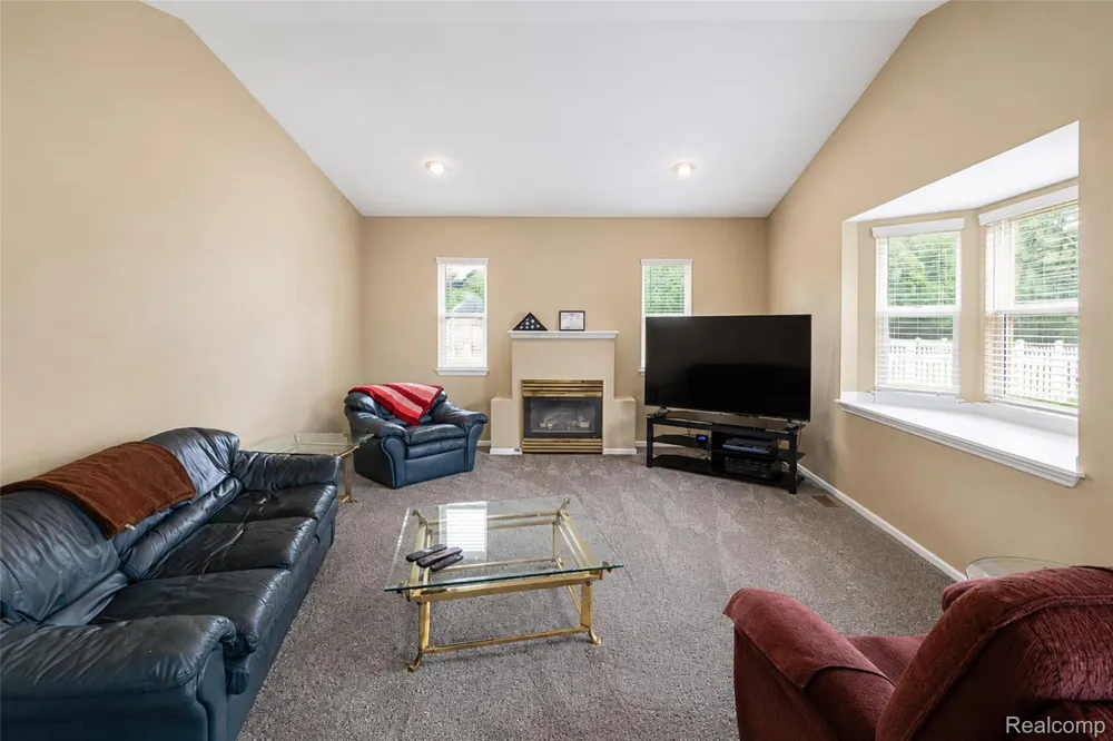 41585 Cherry Hill Road Canton Charter Township, MI 48188
