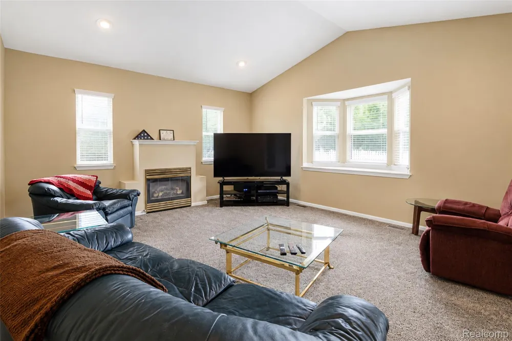 41585 Cherry Hill Road Canton Charter Township, MI 48188