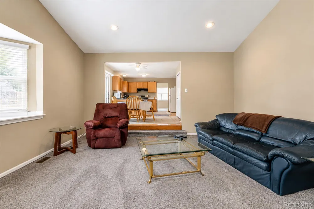 41585 Cherry Hill Road Canton Charter Township, MI 48188
