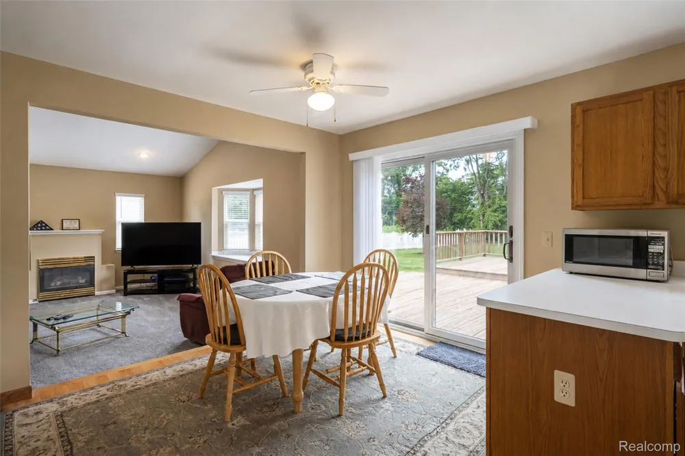 41585 Cherry Hill Road Canton Charter Township, MI 48188