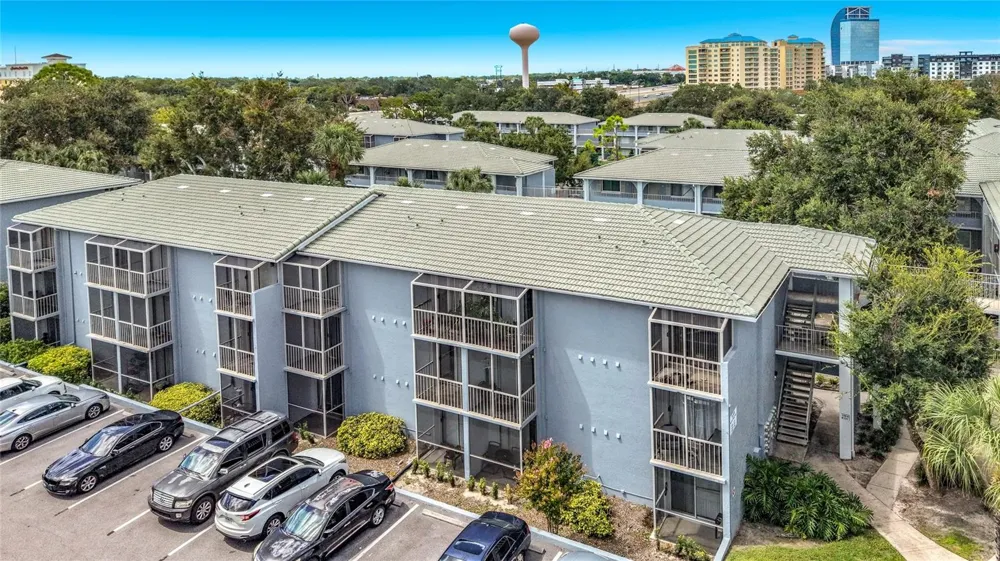 131 WATER FRONT WAY #220 Altamonte Springs, FL 32701