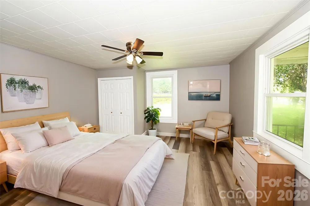 1632 C AVENUE SE Hickory, NC 28602
