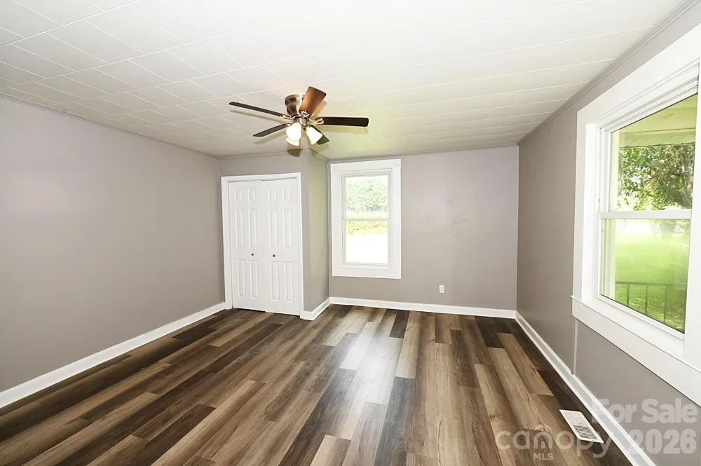1632 C AVENUE SE Hickory, NC 28602
