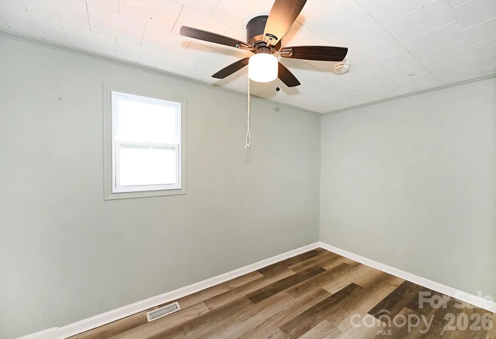 1632 C AVENUE SE Hickory, NC 28602
