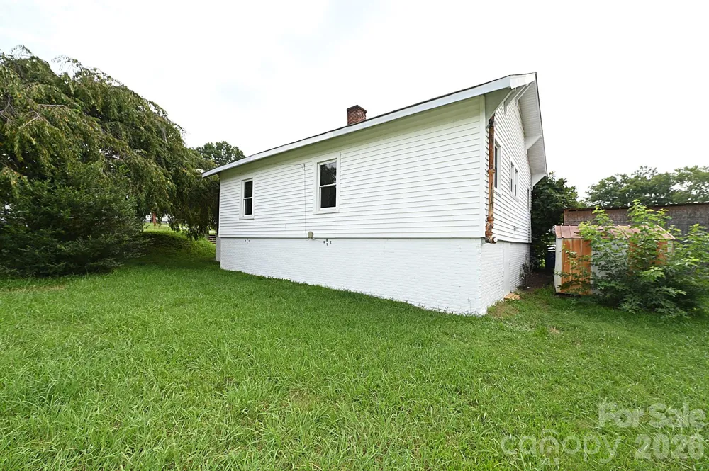 1632 C AVENUE SE Hickory, NC 28602
