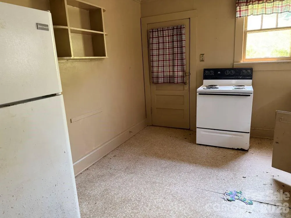 1710 STOKES FERRY ROAD Salisbury, NC 28144