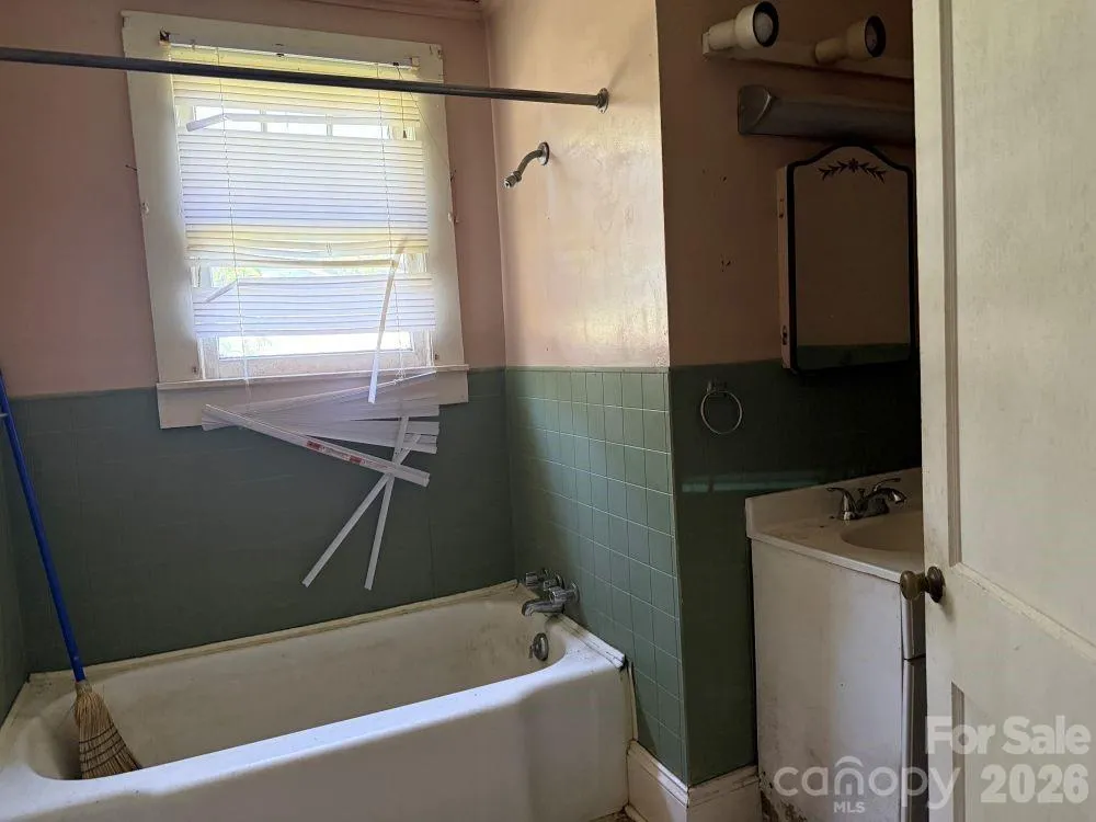1710 STOKES FERRY ROAD Salisbury, NC 28144
