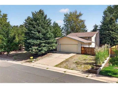 2436 S Lansing Way