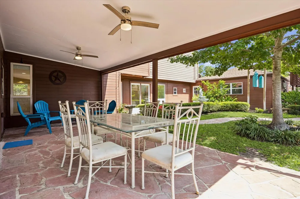 11523 Highgrove Drive Houston, TX 77077