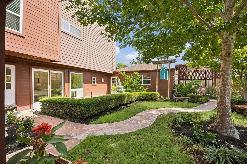 11523 Highgrove Drive Houston, TX 77077