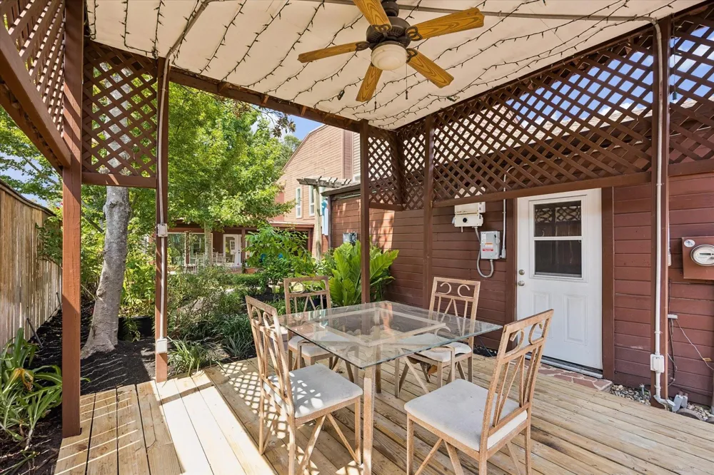 11523 Highgrove Drive Houston, TX 77077