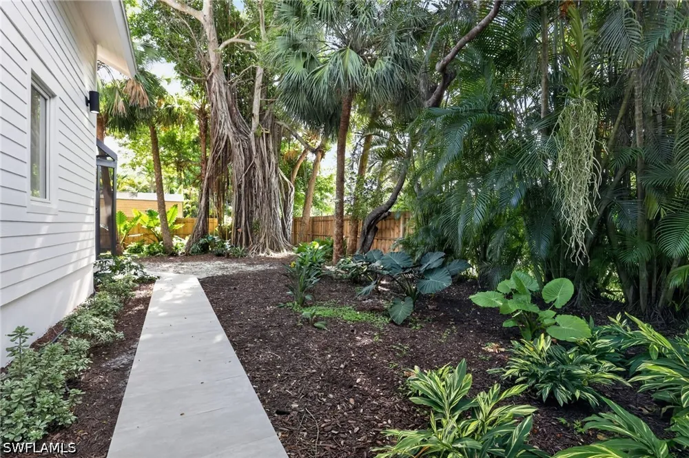 Mockingbird Lane Naples, FL 34104