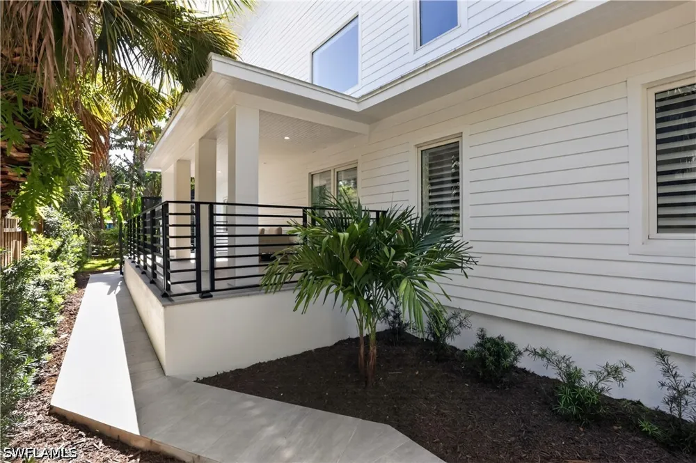 Mockingbird Lane Naples, FL 34104