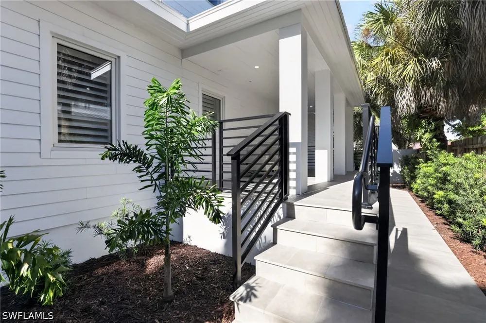 Mockingbird Lane Naples, FL 34104