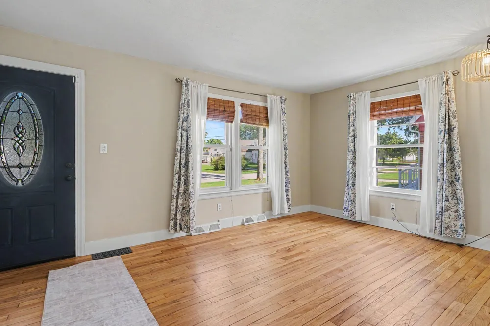 3002 Dawes Road Muskegon, MI 49441