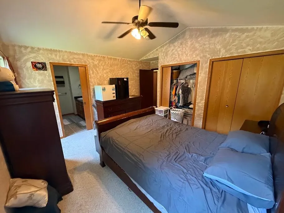 2591 W Pine Lane Holland, MI 49424