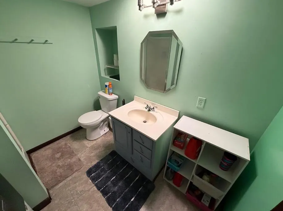2591 W Pine Lane Holland, MI 49424