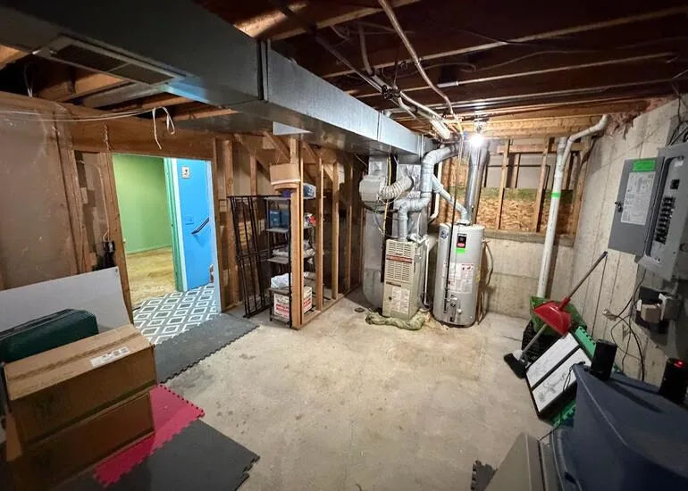 2591 W Pine Lane Holland, MI 49424