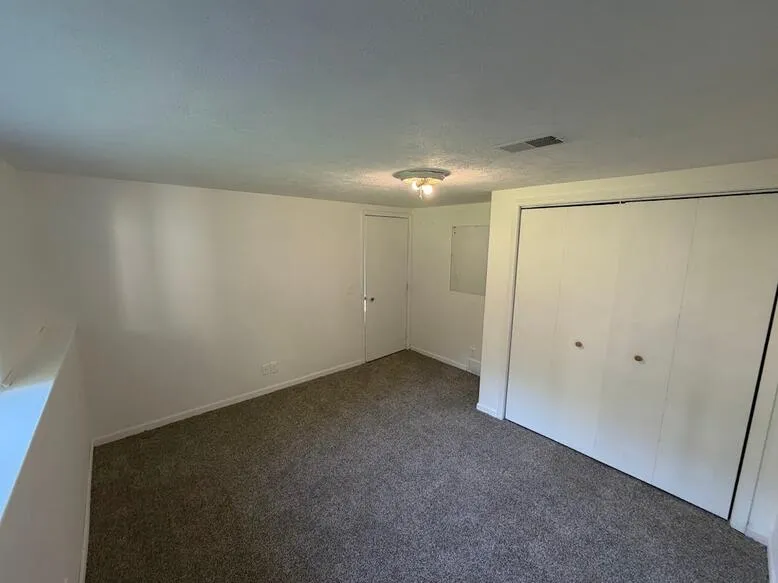 2591 W Pine Lane Holland, MI 49424