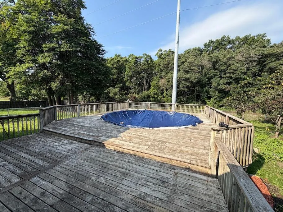2591 W Pine Lane Holland, MI 49424