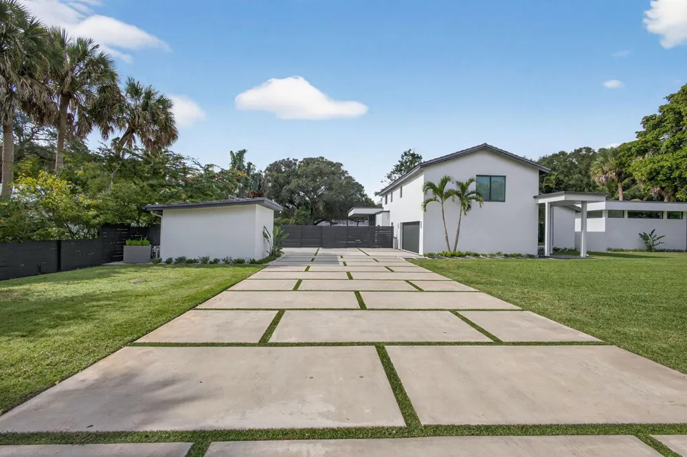 13071 FLAMINGO TERRACE Palm Beach Gardens, FL 33410