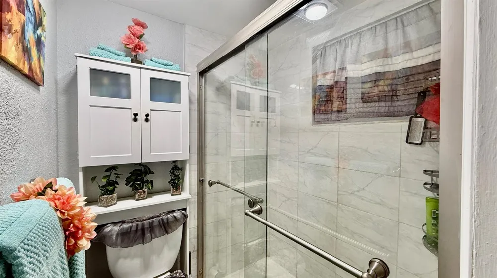 9480 Poinciana Place #201 Davie, FL 33324