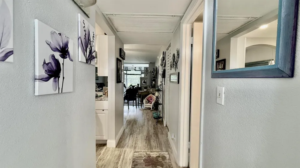 9480 Poinciana Place #201 Davie, FL 33324