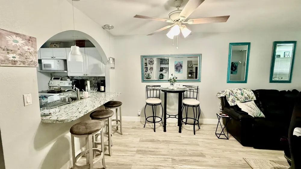 9480 Poinciana Place #201 Davie, FL 33324