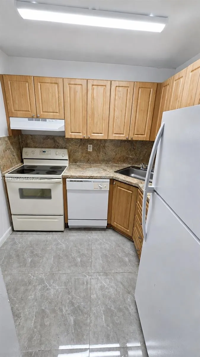 10820 SW 200th Dr #176 Cutler Bay, FL 33157