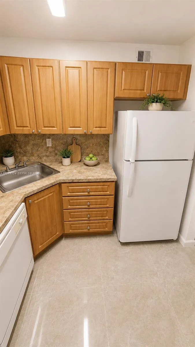 10820 SW 200th Dr #176 Cutler Bay, FL 33157