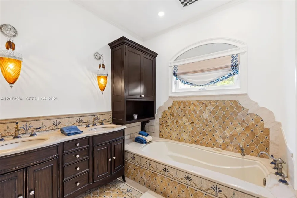 15723 Fisher Island Dr #15723 Miami Beach, FL 33109
