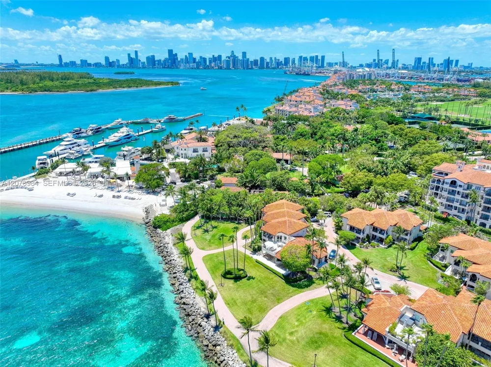 15723 Fisher Island Dr #15723 Miami Beach, FL 33109